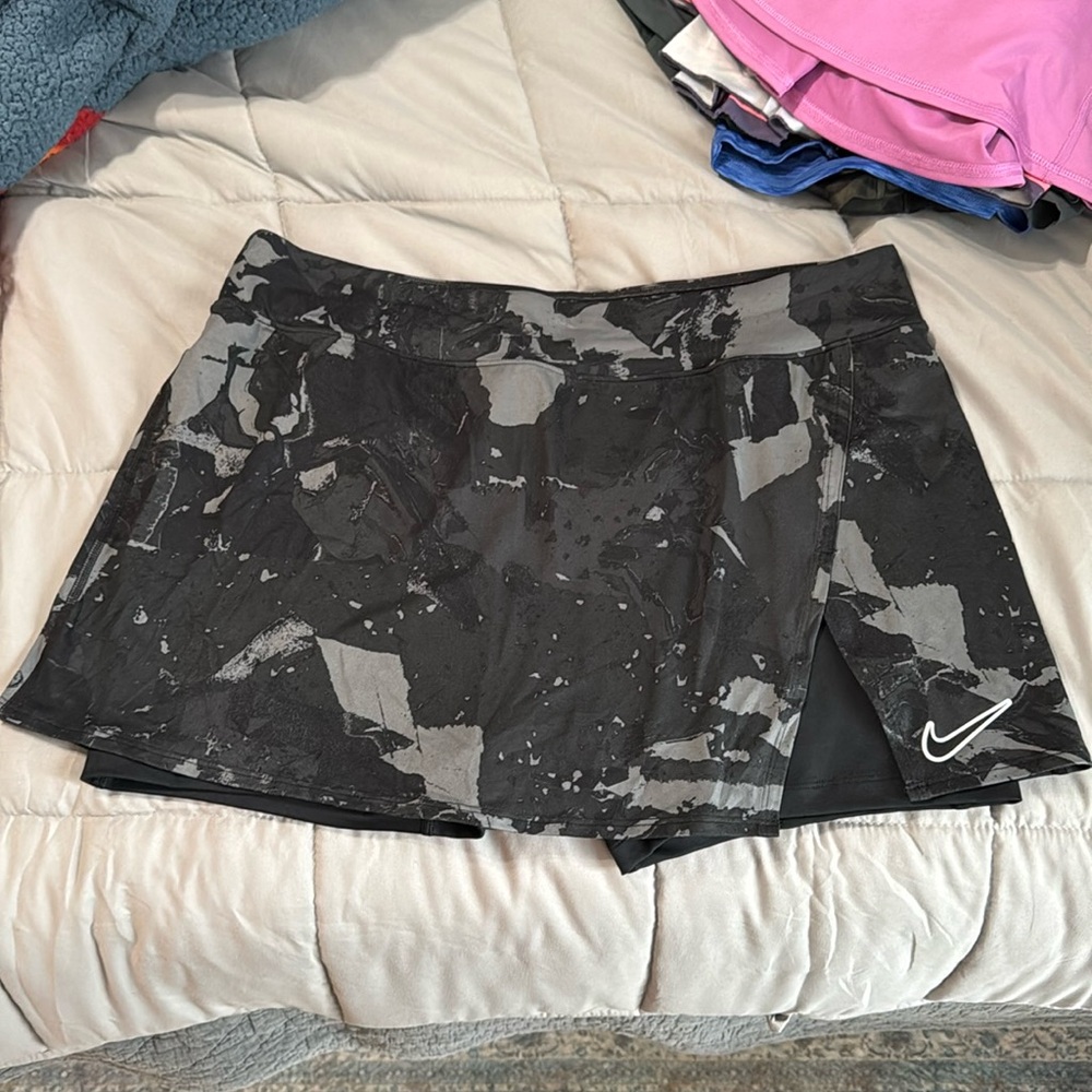 Nike tennis or golf skirt. black xl.